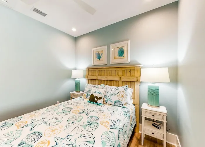 Luxurious Two-story Near The W A Full Kitchen & Shared Pool * Gulf Shores