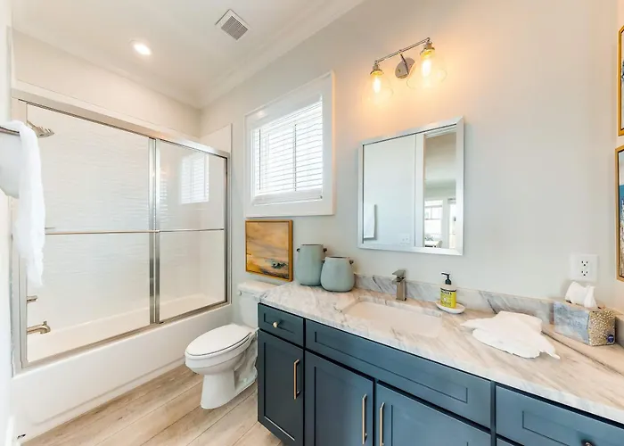 Holiday home Luxurious Two-story Near The W A Full Kitchen & Shared Pool Gulf Shores