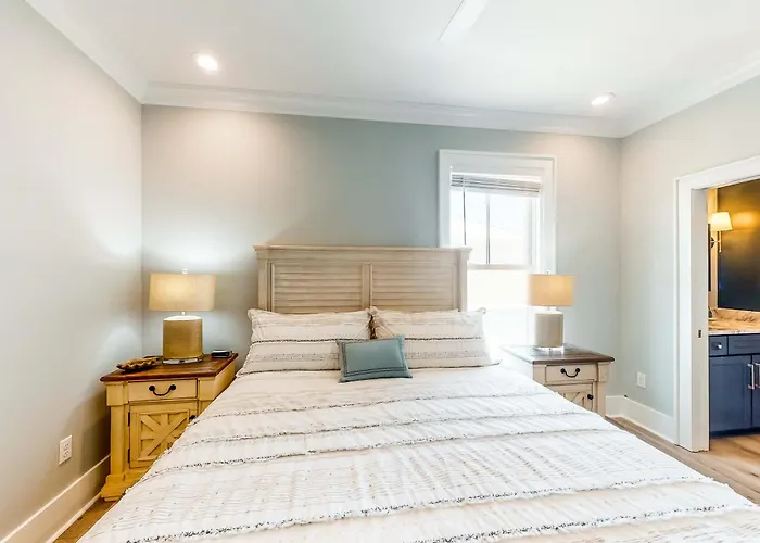 Luxurious Two-story Near The W A Full Kitchen & Shared Pool Holiday home Gulf Shores