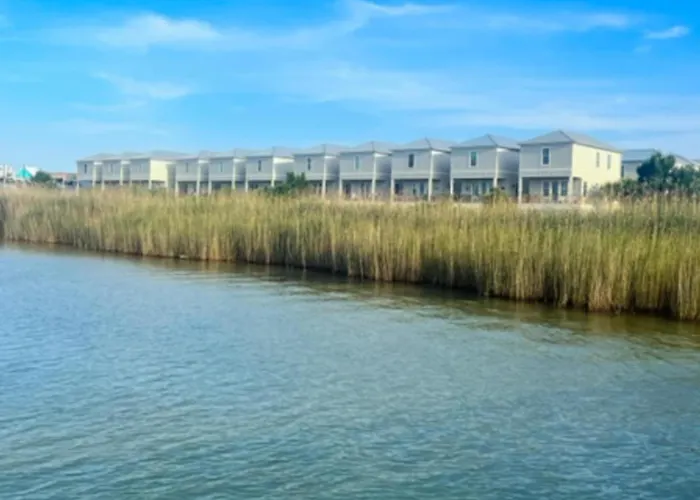 Holiday home Luxurious Two-story Near The W A Full Kitchen & Shared Pool Gulf Shores